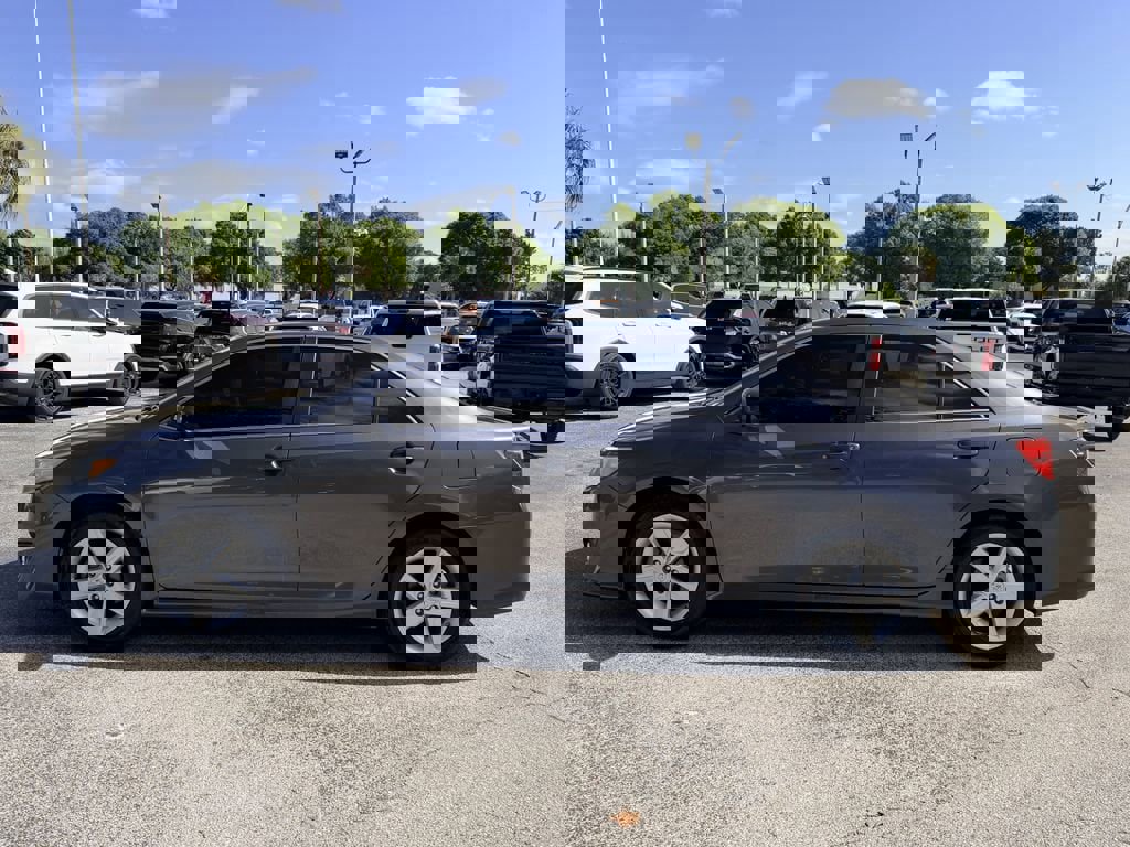 Used 2013 Toyota Camry SE image 7