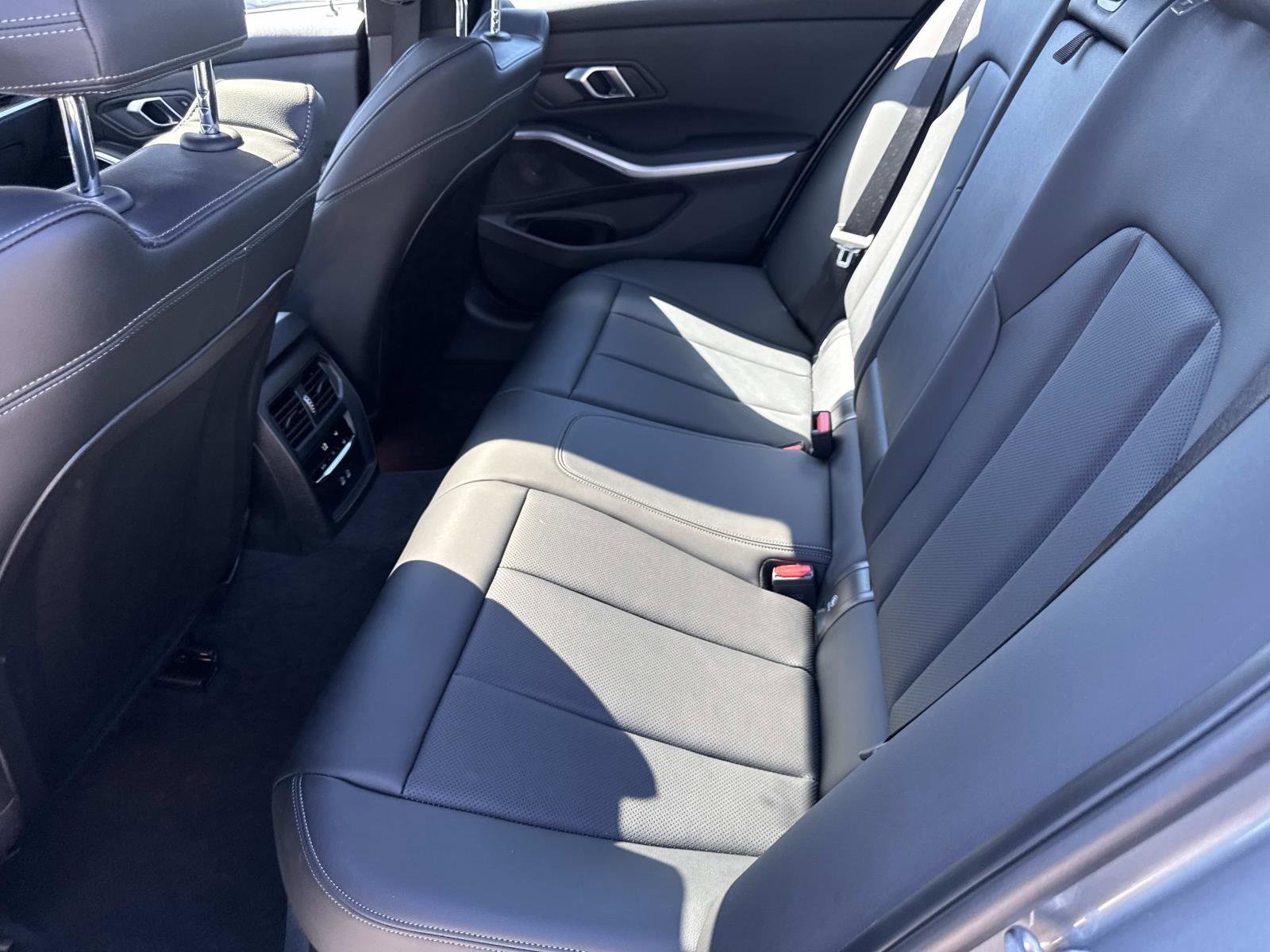 Used 2024 BMW 330i xDrive 330i xDrive Sedan AWD w/ Premium Package image 10