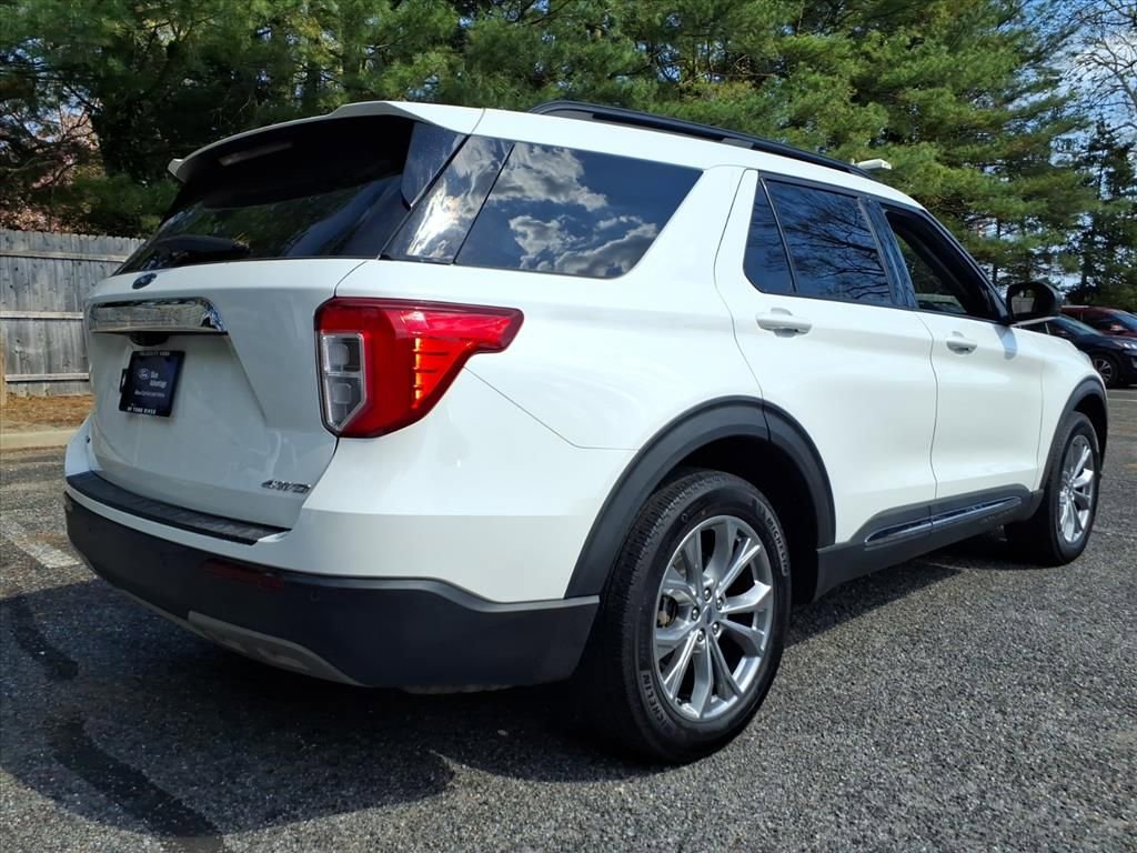Used 2021 Ford Explorer XLT w/ Equipment Group 202A AWD/4WD image 2