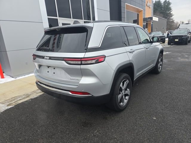 Certified 2024 Jeep Grand Cherokee Limited w/ Luxury Tech Group II AWD/4WD image 6