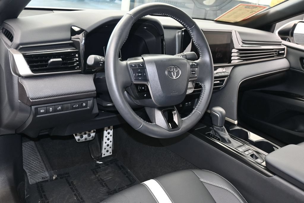 Used 2026 Toyota Camry SE FWD image 14