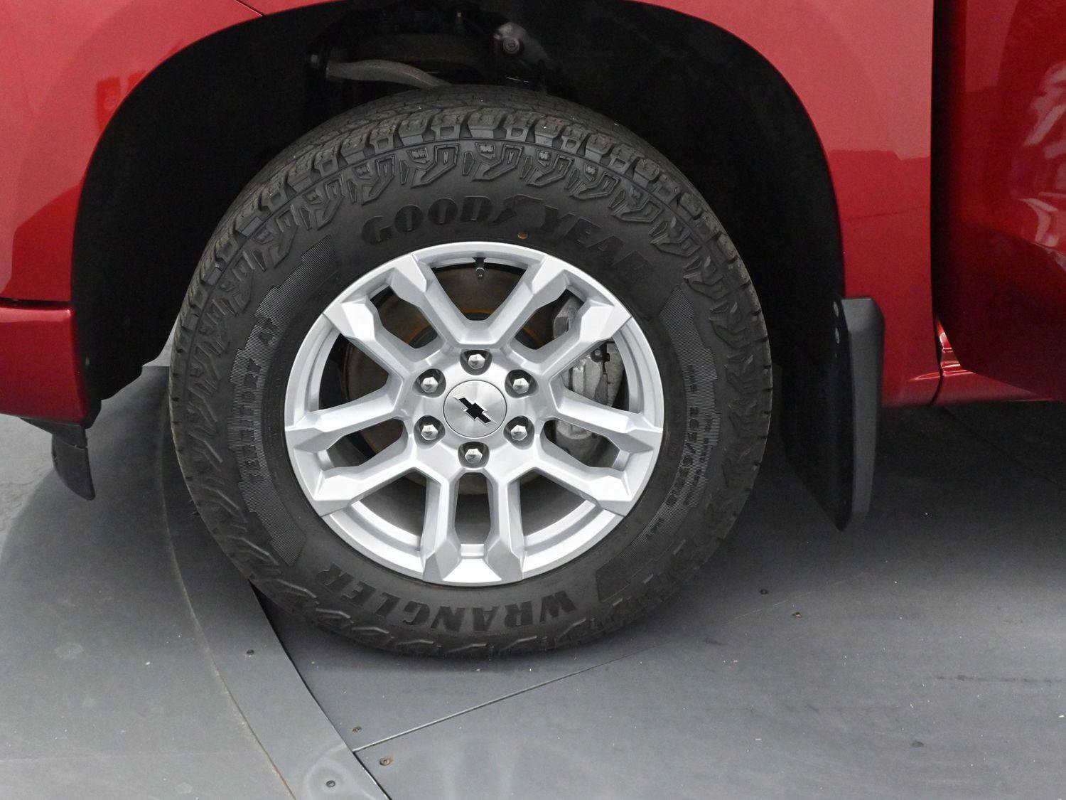 Used 2023 Chevrolet Silverado 1500 RST AWD/4WD image 35