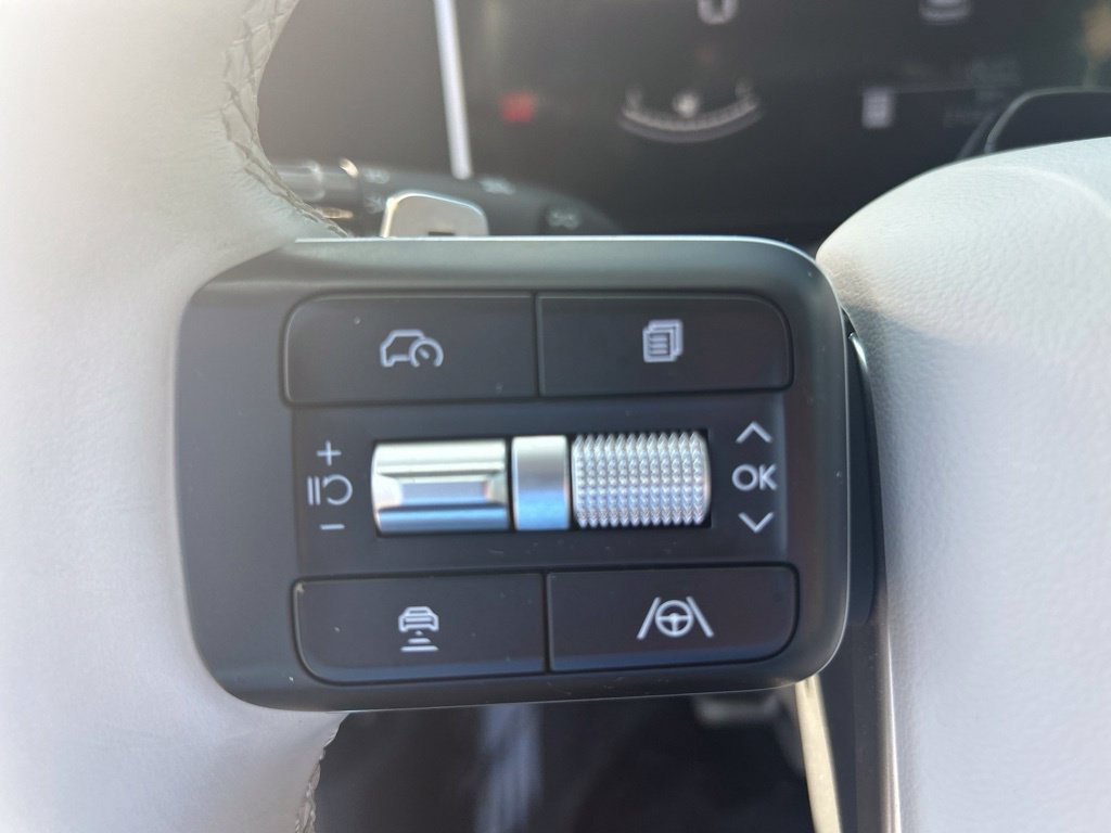 Used 2026 Hyundai Santa Fe SEL FWD image 44