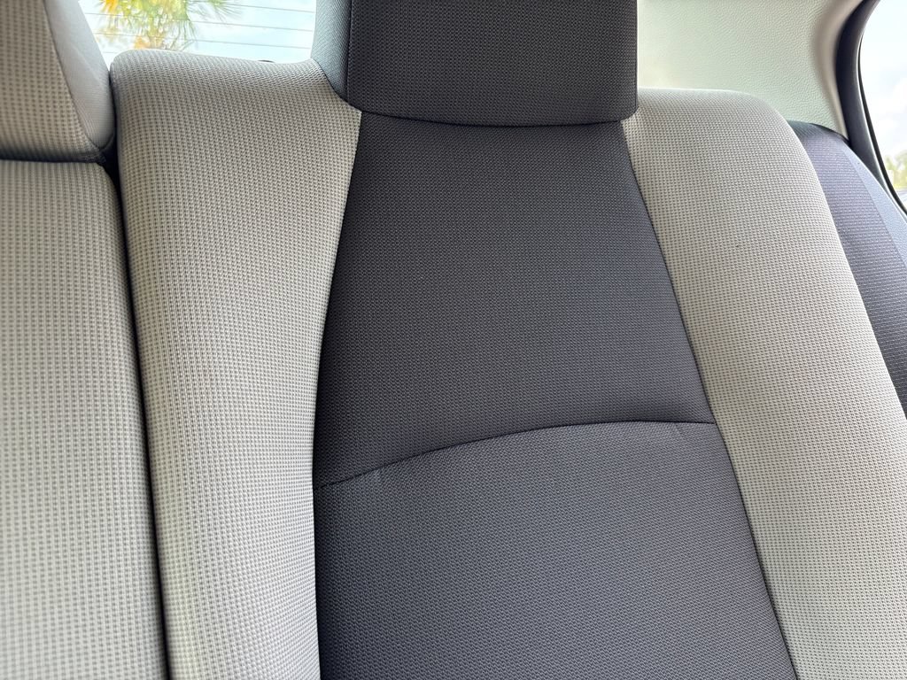 Used 2023 Toyota Corolla LE FWD image 6