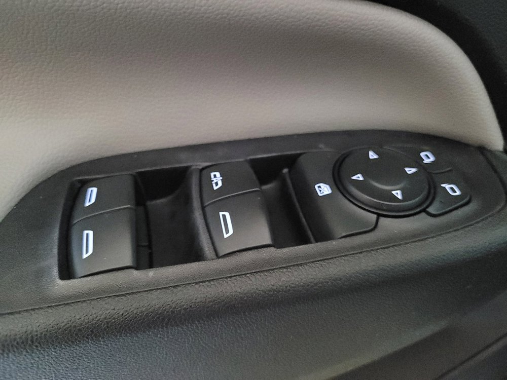 Used 2022 Chevrolet Equinox LS FWD image 27