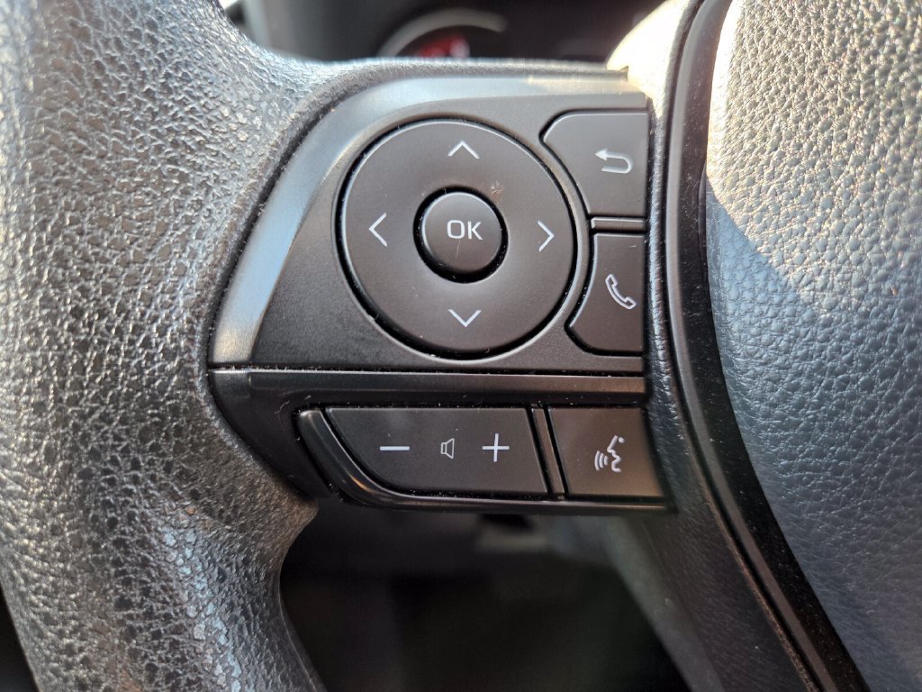 Used 2025 Toyota RAV4 LE AWD/4WD image 13