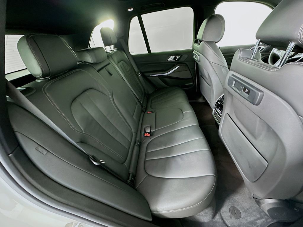 Used 2019 BMW X5 xDrive40i w/ M Sport Package image 28