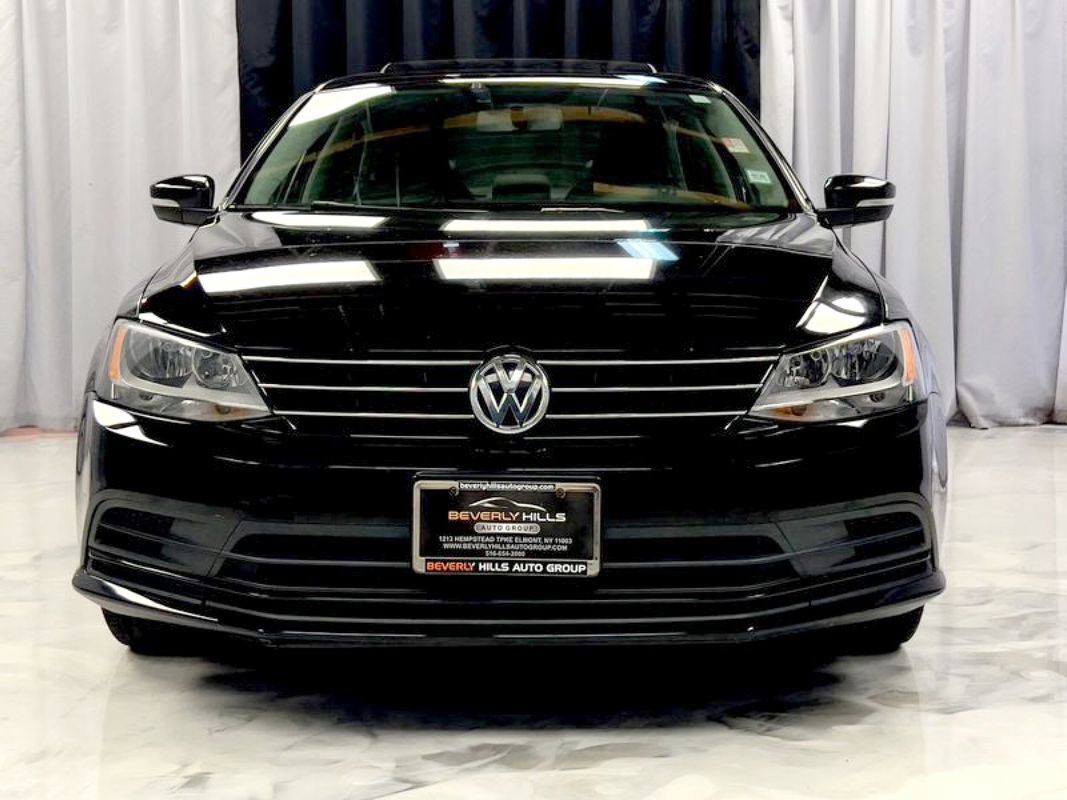 Used 2015 Volkswagen Jetta SE image 2