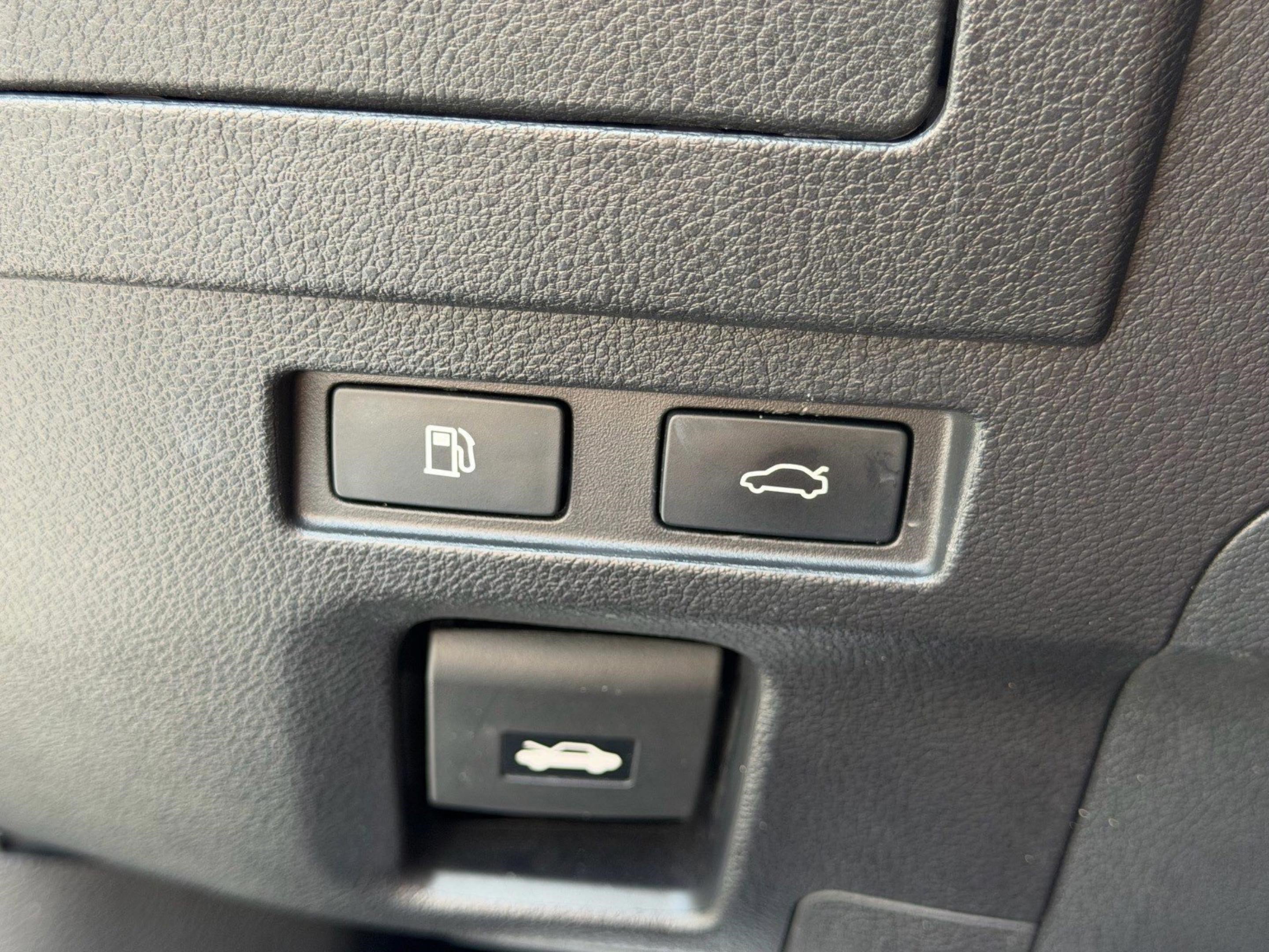 Used 2023 Lexus ES 350 F Sport w/ Accessory Package (Z2) FWD image 26