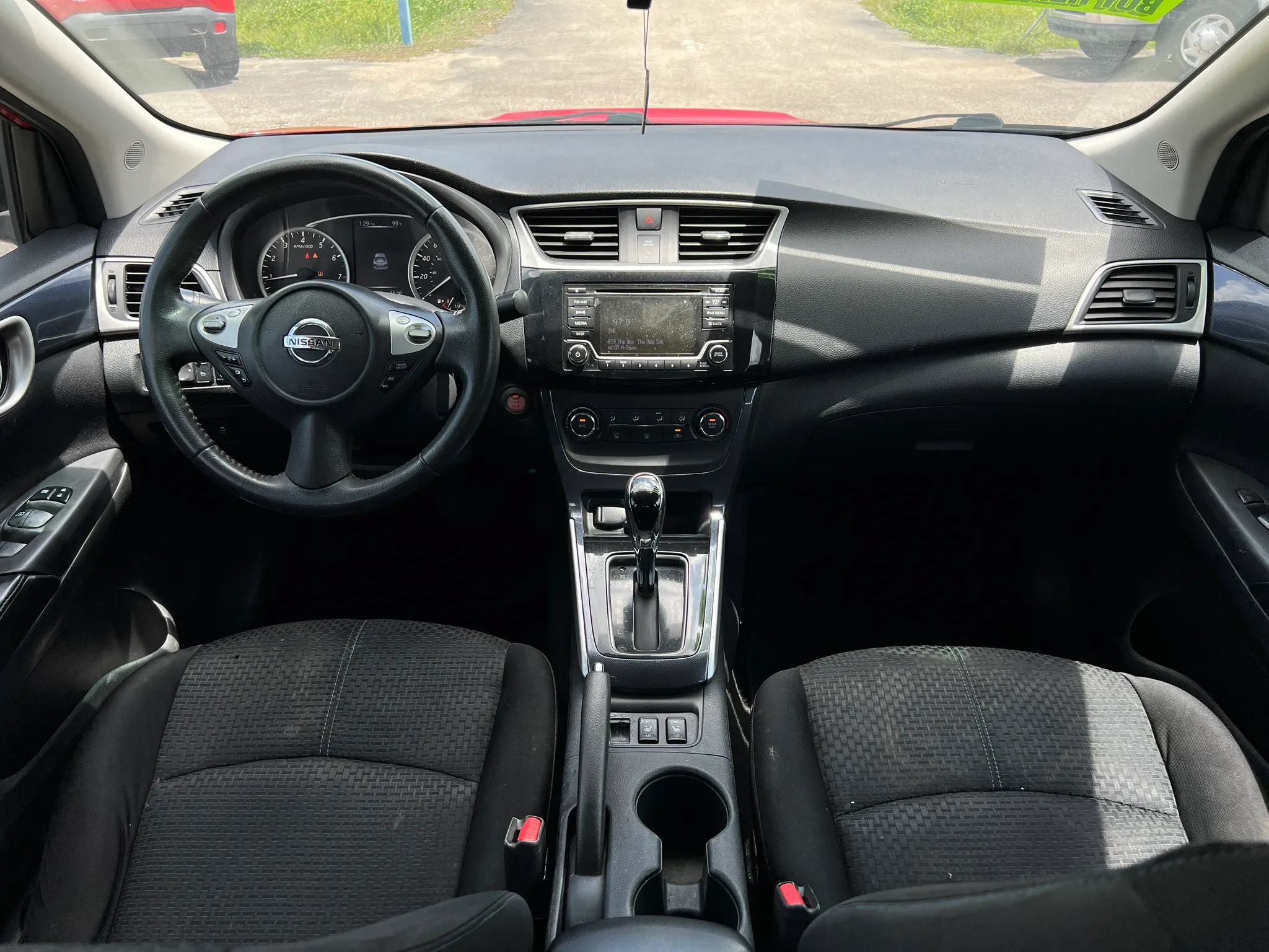 Used 2017 Nissan Sentra SR FWD image 15