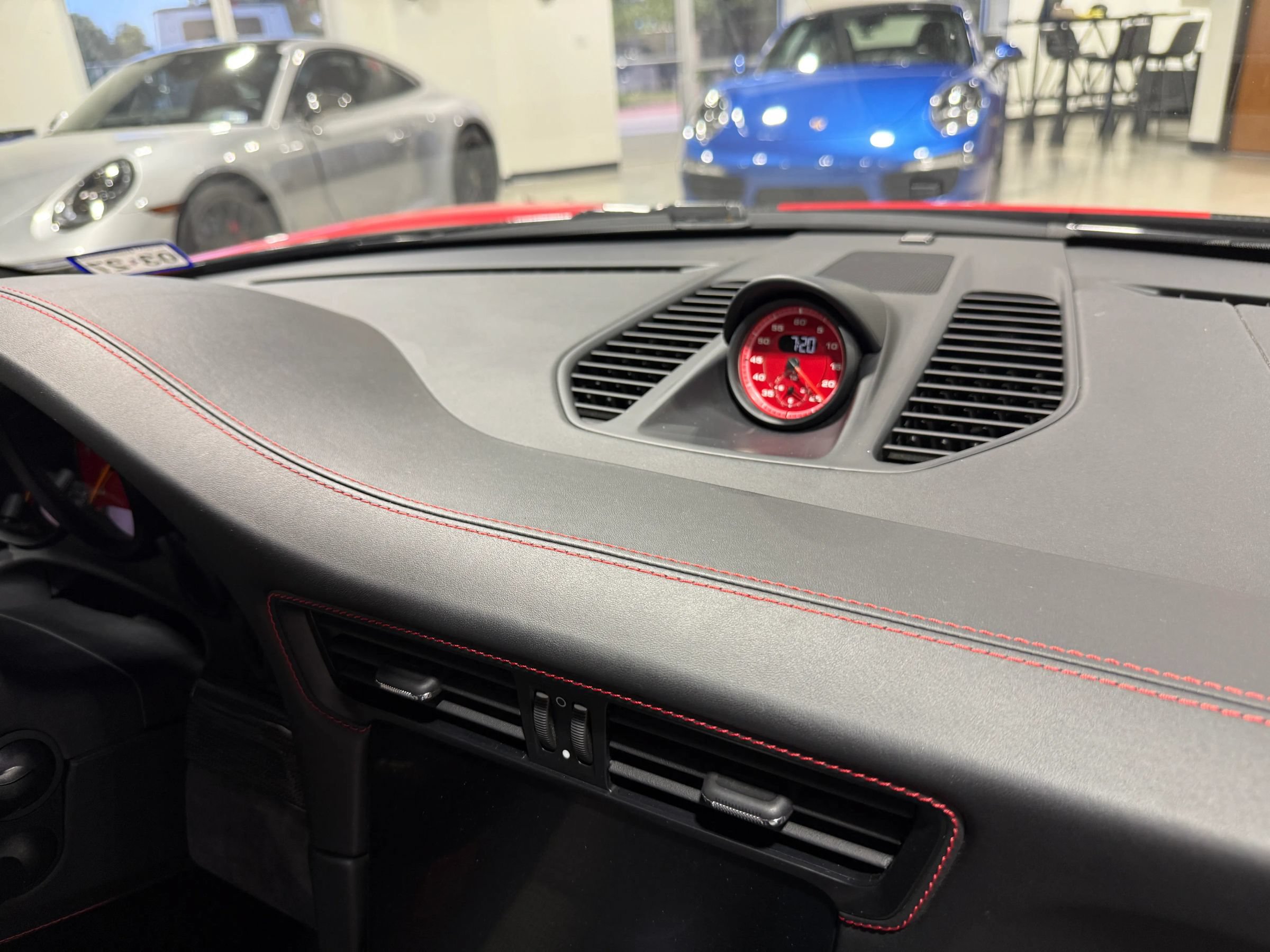 Used 2018 Porsche 911 GT2 RS RWD image 87