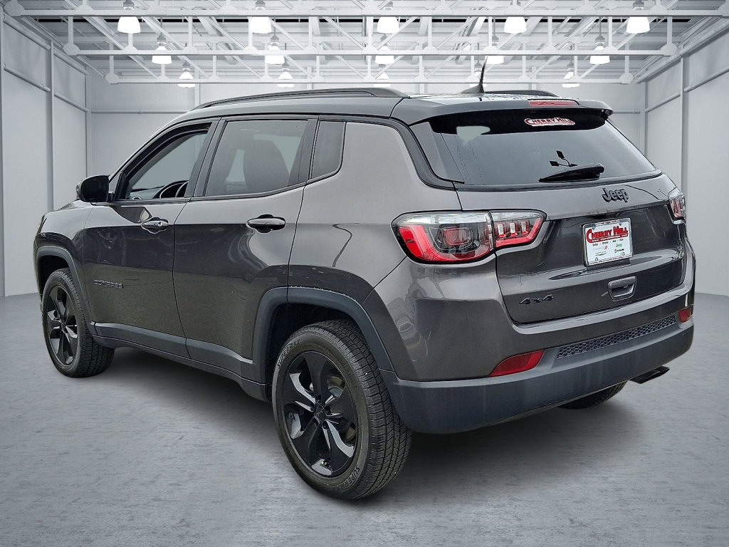 Used 2021 Jeep Compass Latitude image 3