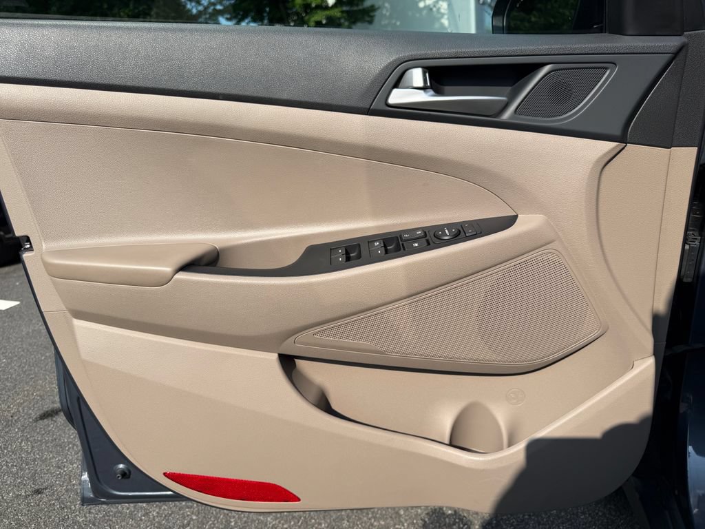 Used 2020 Hyundai Tucson Value AWD/4WD image 16
