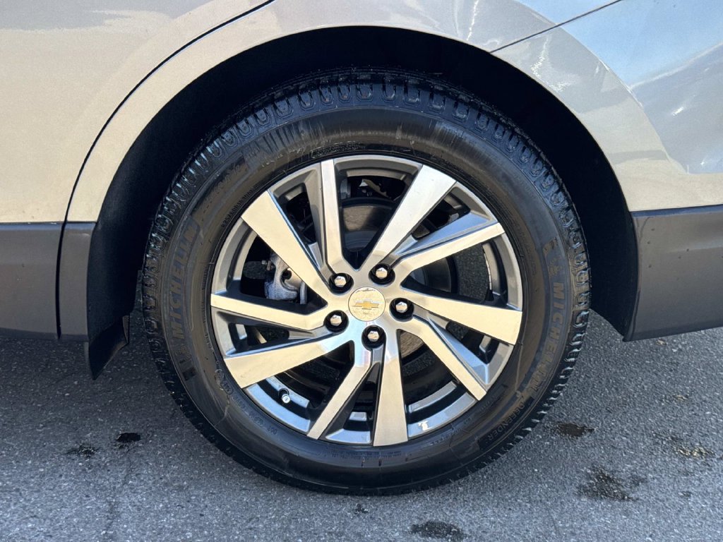 Used 2024 Chevrolet Equinox Premier FWD image 30
