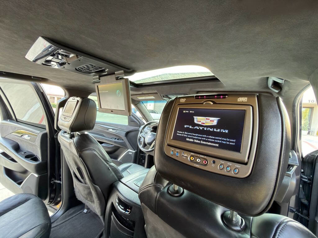 Used 2016 Cadillac Escalade ESV Platinum AWD/4WD image 26