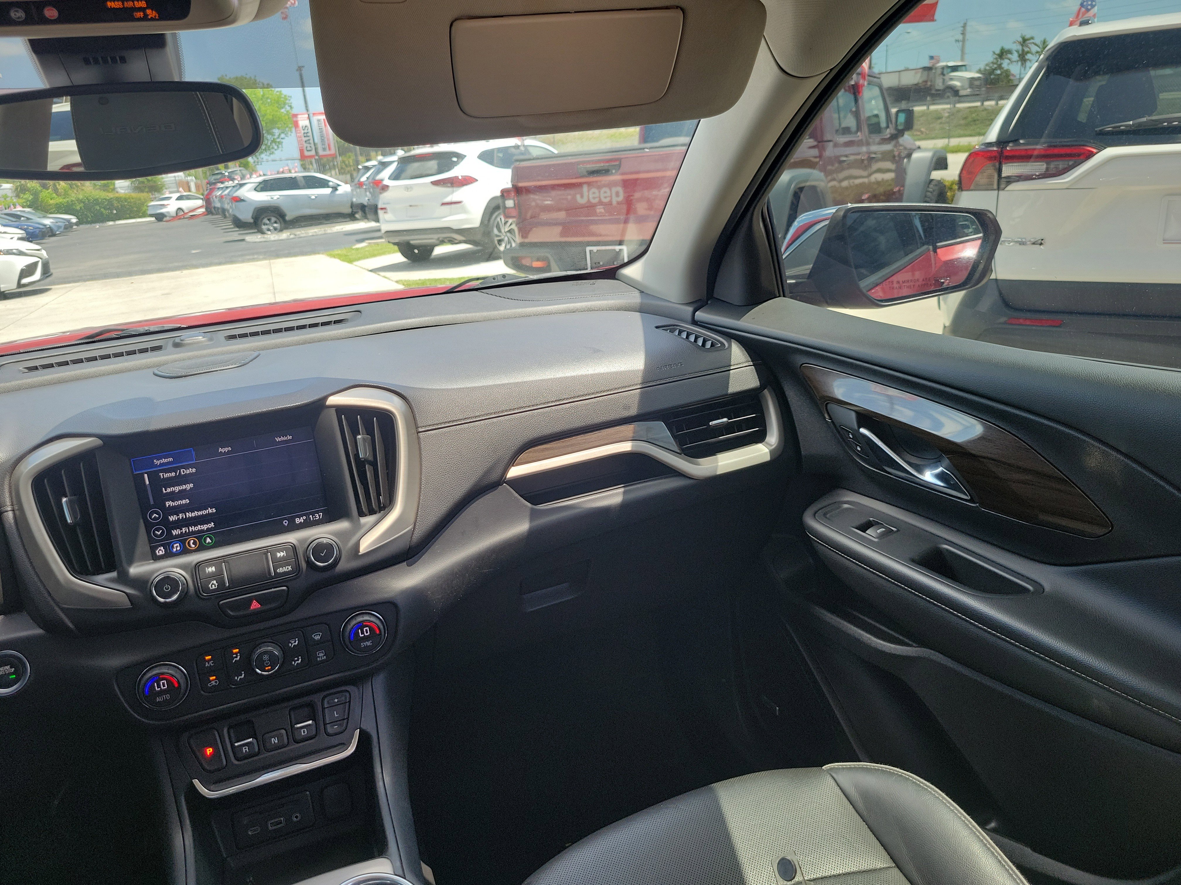 Used 2020 GMC Terrain Denali w/ Denali Premium Package FWD image 17