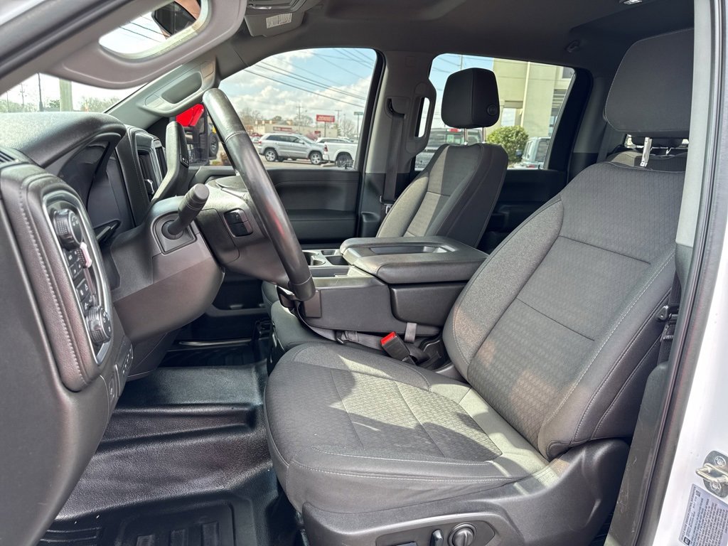 Used 2022 Chevrolet Silverado 3500 LT w/ Convenience Package image 24