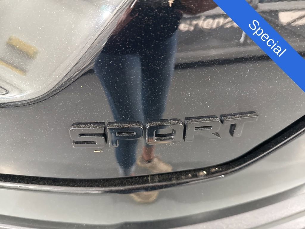 Used 2025 Honda Pilot Sport image 10
