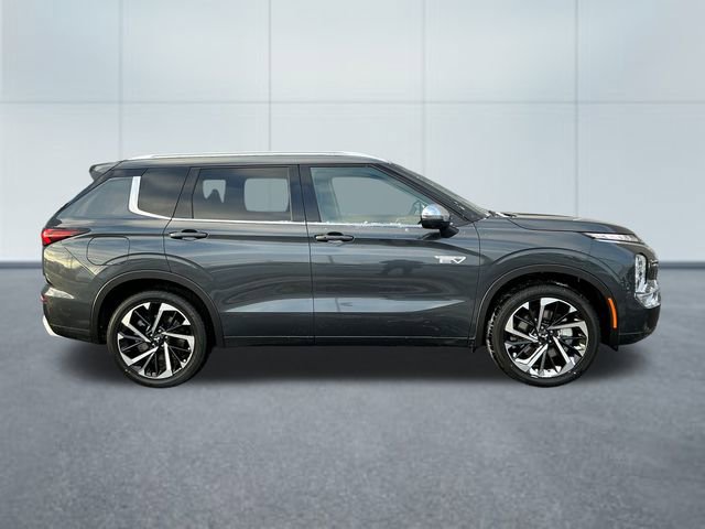 New 2025 Mitsubishi Outlander SEL image 3