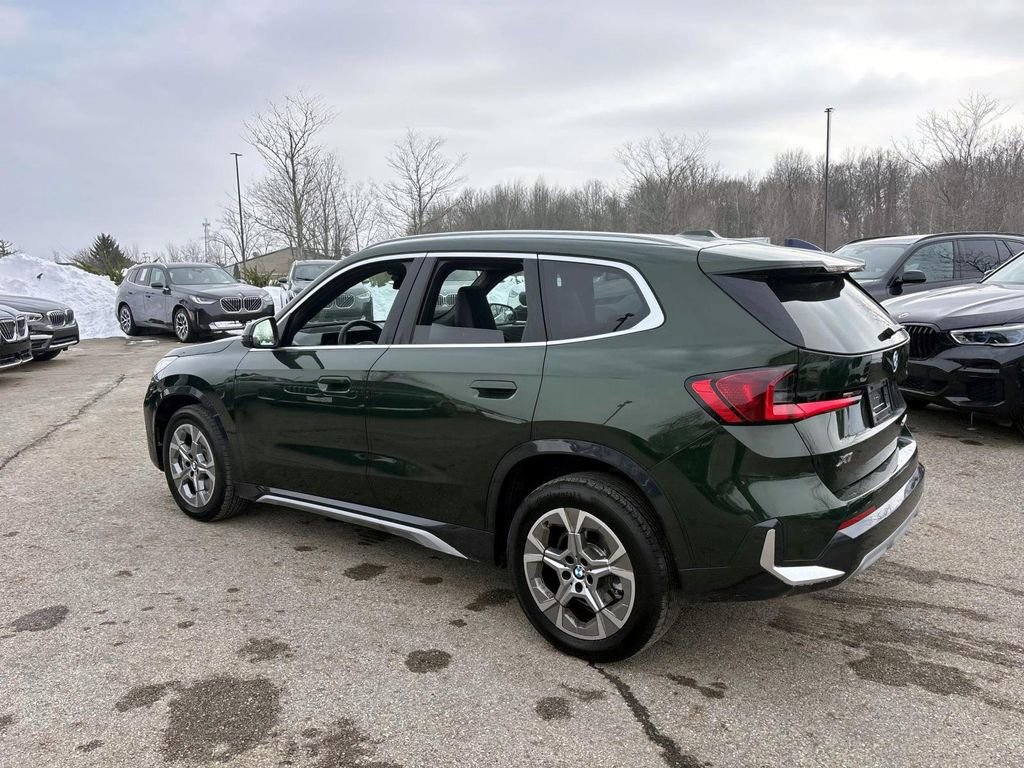 Used 2025 BMW X1 xDrive28i w/ Premium Package image 5