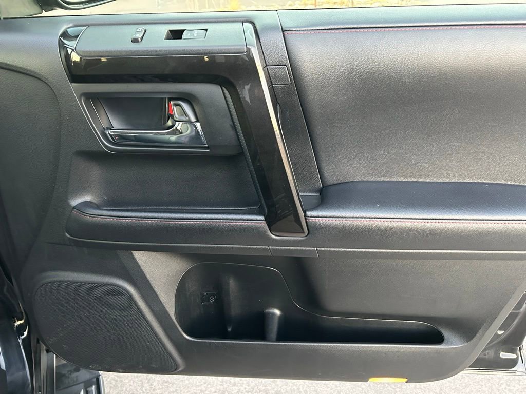 Used 2024 Toyota 4Runner TRD Off-Road Premium AWD/4WD image 31