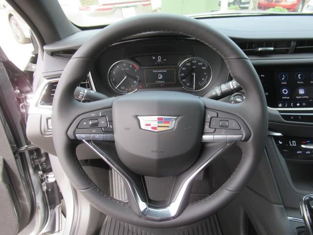 New 2025 Cadillac XT6 Luxury image 16