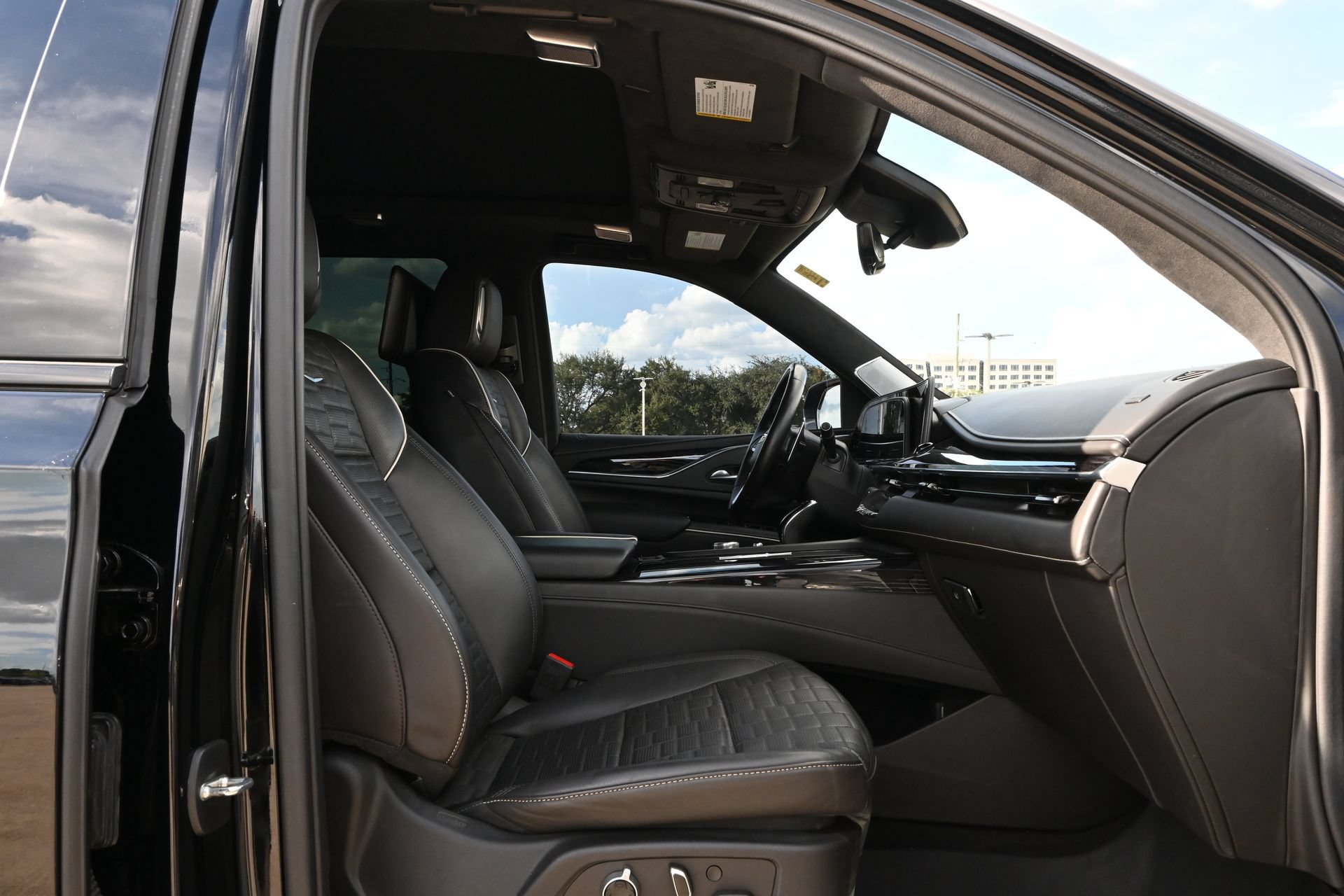 Used 2023 Cadillac Escalade V AWD/4WD image 26