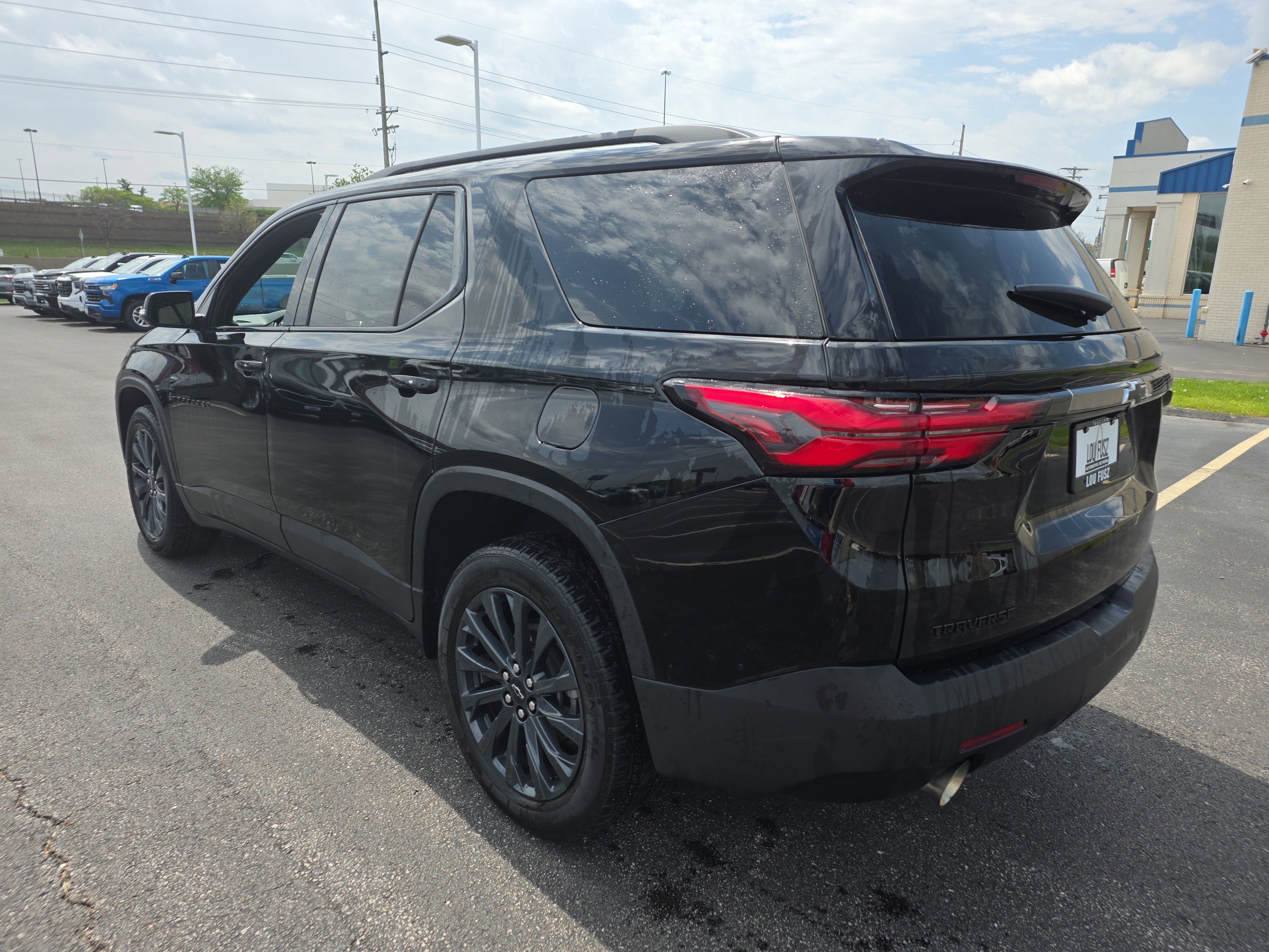 Used 2023 Chevrolet Traverse RS image 5