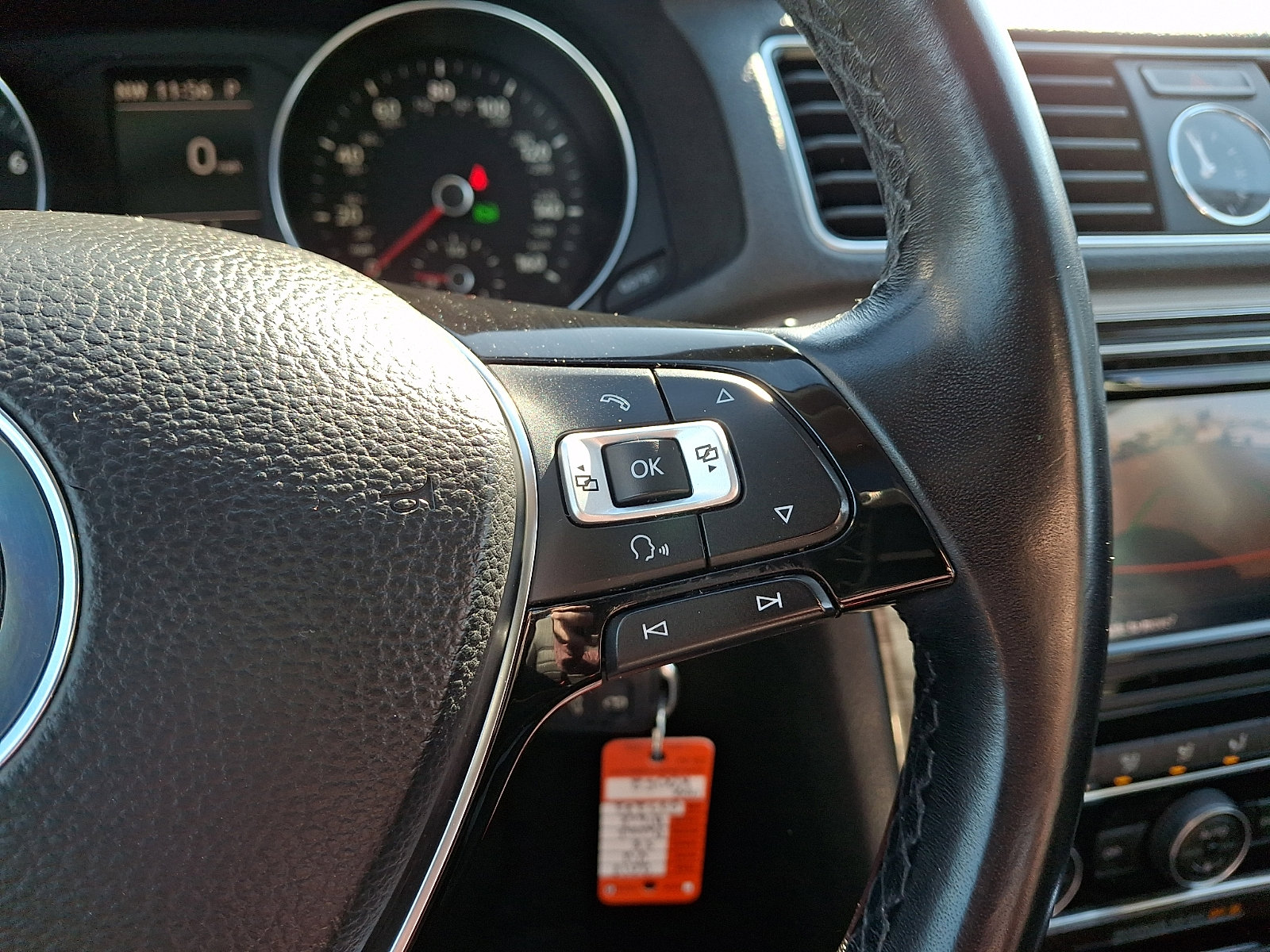 Used 2016 Volkswagen Passat 1.8T SE w/ Lighting Package (P06) image 21