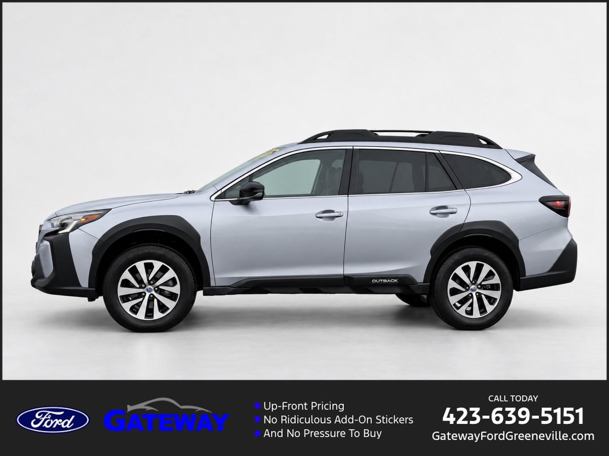 Used 2023 Subaru Outback Premium AWD/4WD image 1