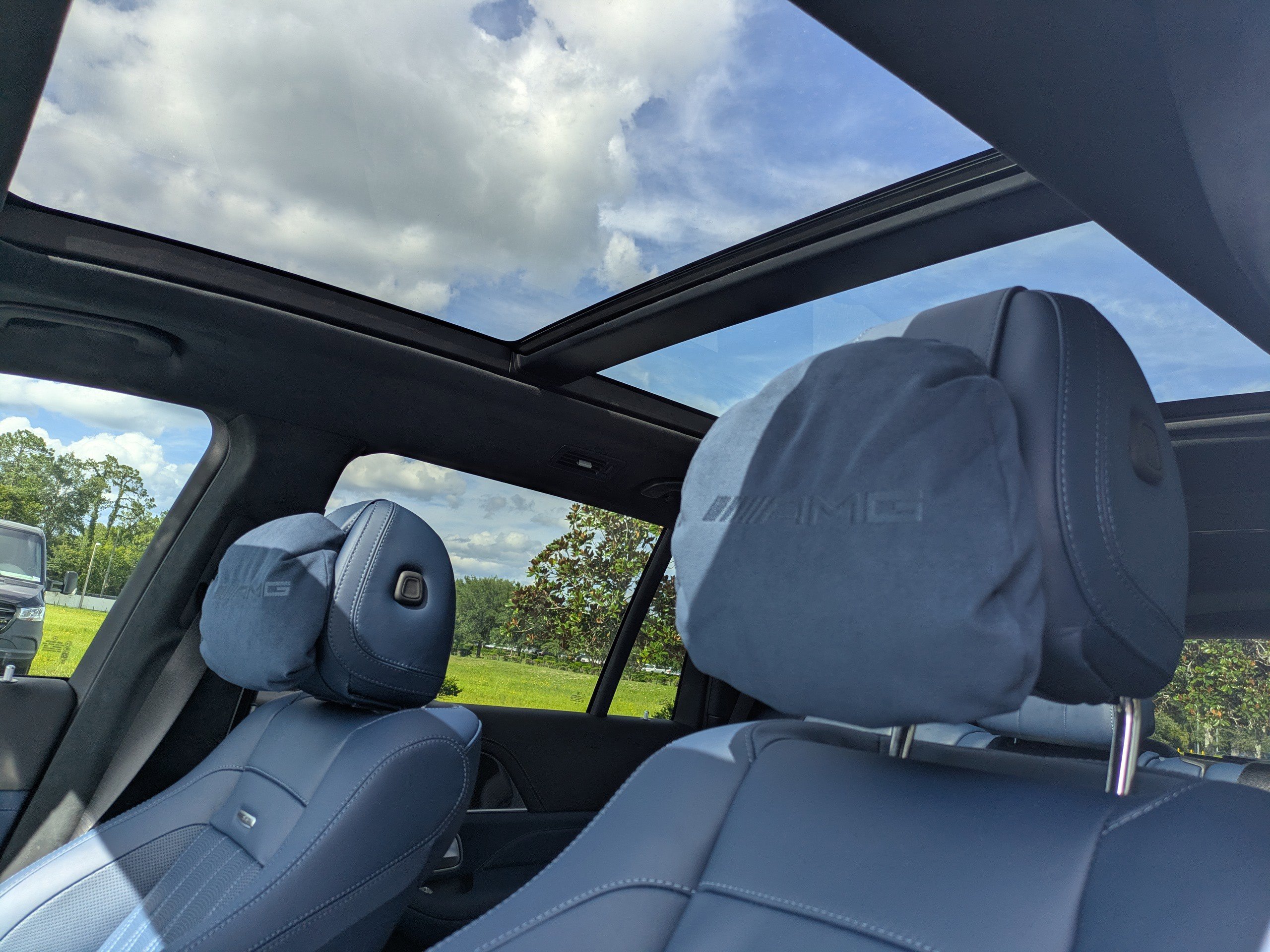 New 2025 Mercedes-Benz GLS 63 AMG 4MATIC image 4
