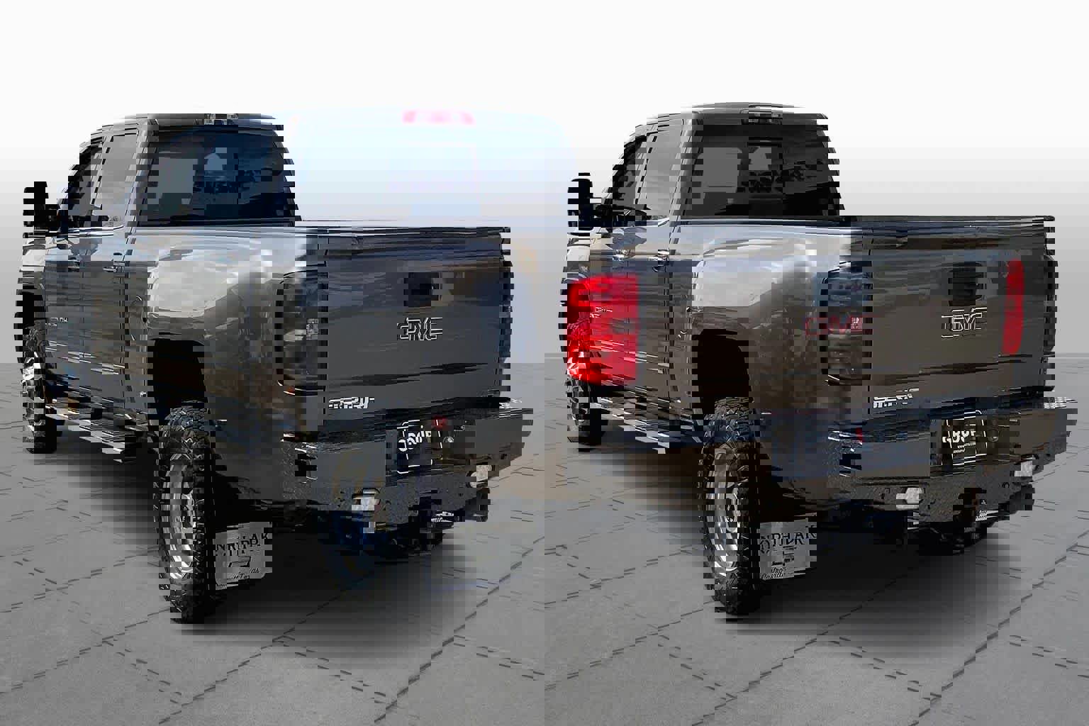 Used 2015 GMC Sierra 3500 Denali w/ Duramax Plus Package image 11