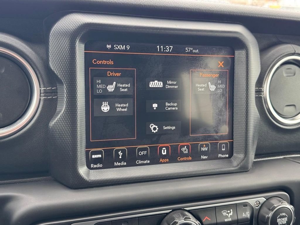 Used 2019 Jeep Wrangler Unlimited Sahara w/ Dual Top Group AWD/4WD image 23