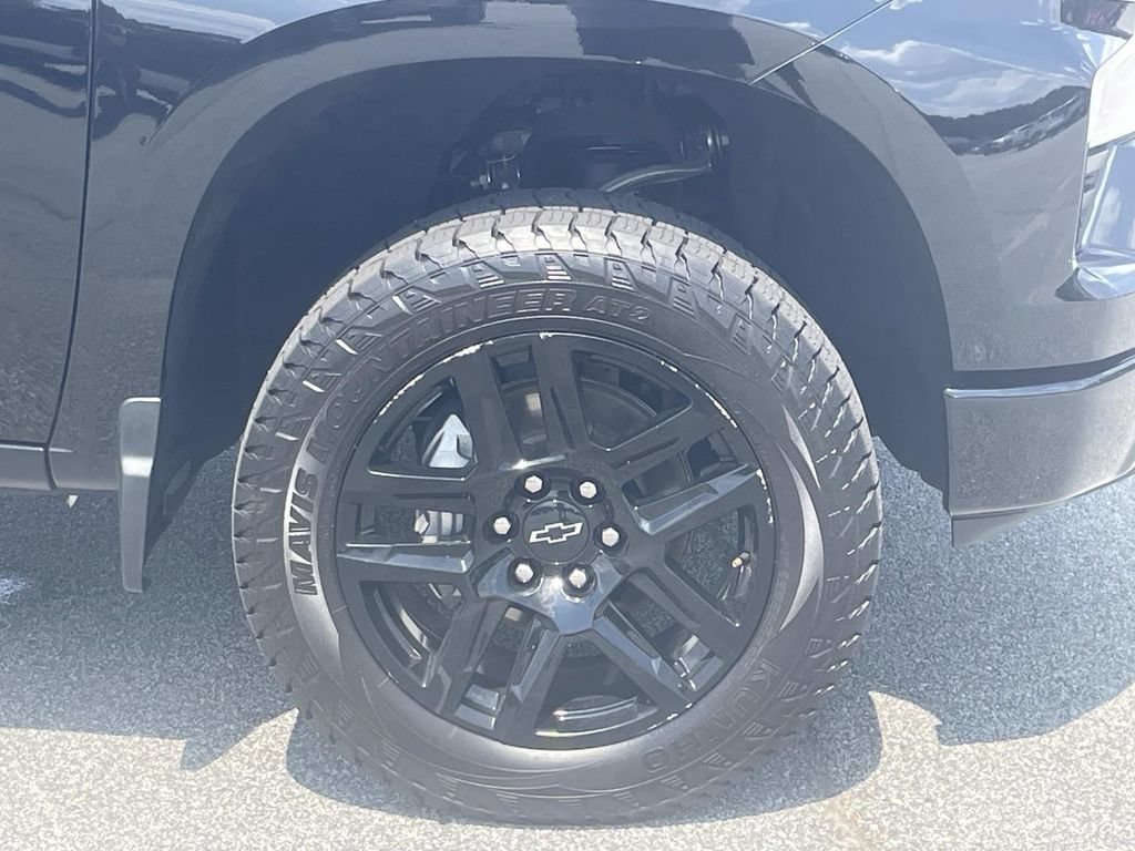 Used 2024 Chevrolet Silverado 1500 Custom Trail Boss AWD/4WD image 10