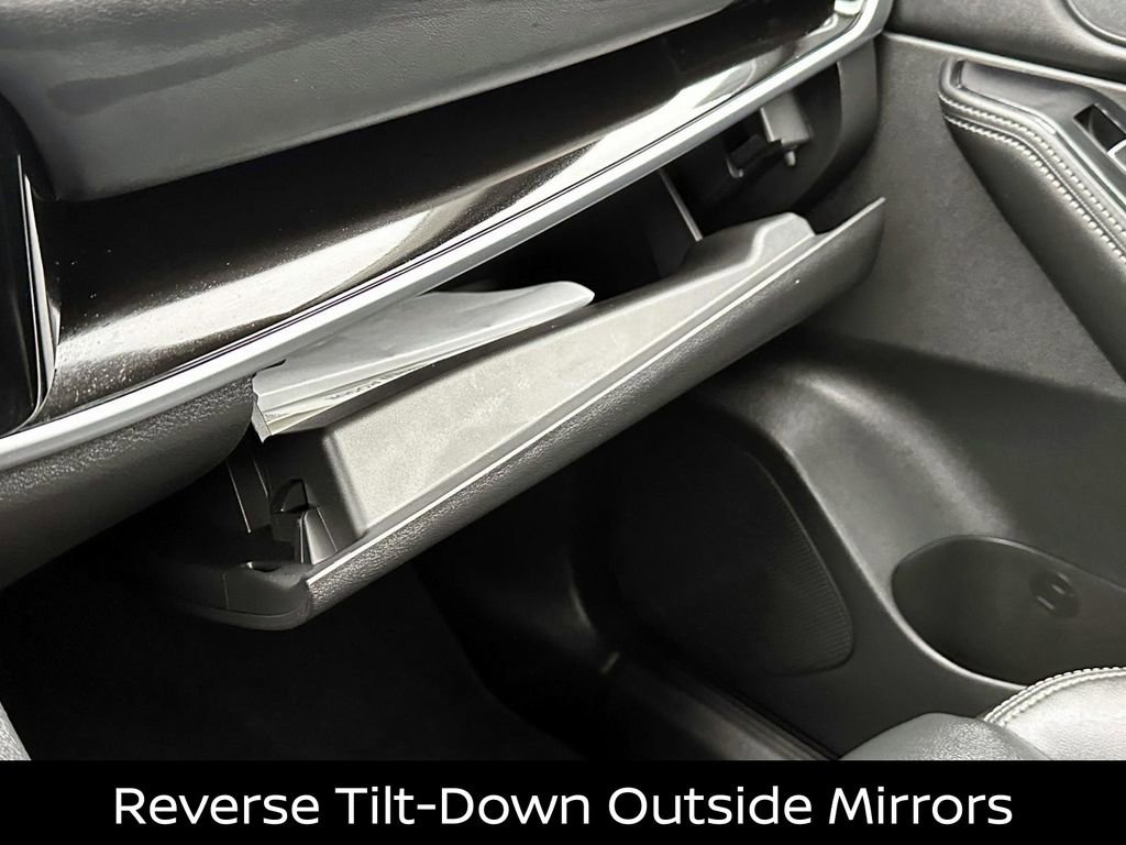 Certified 2024 Nissan Rogue SL w/ SL Premium Package image 37