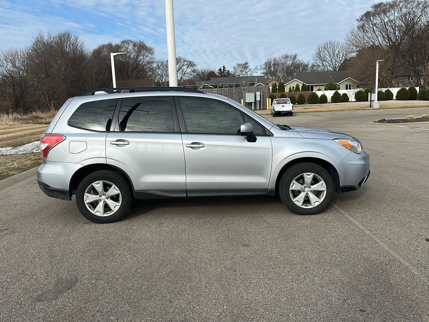 Used 2016 Subaru Forester 2.5i Premium w/ Popular Package #2 image 2
