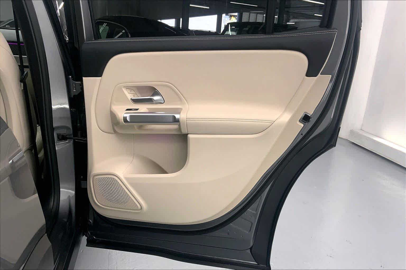 New 2026 Mercedes-Benz GLB 250 image 13