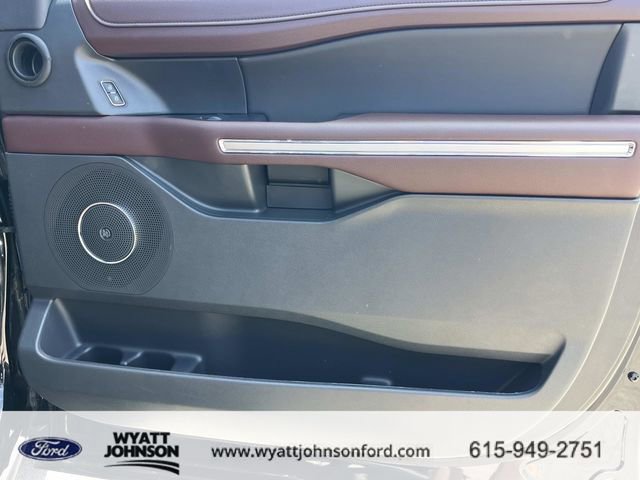 Used 2023 Ford Expedition Limited image 25