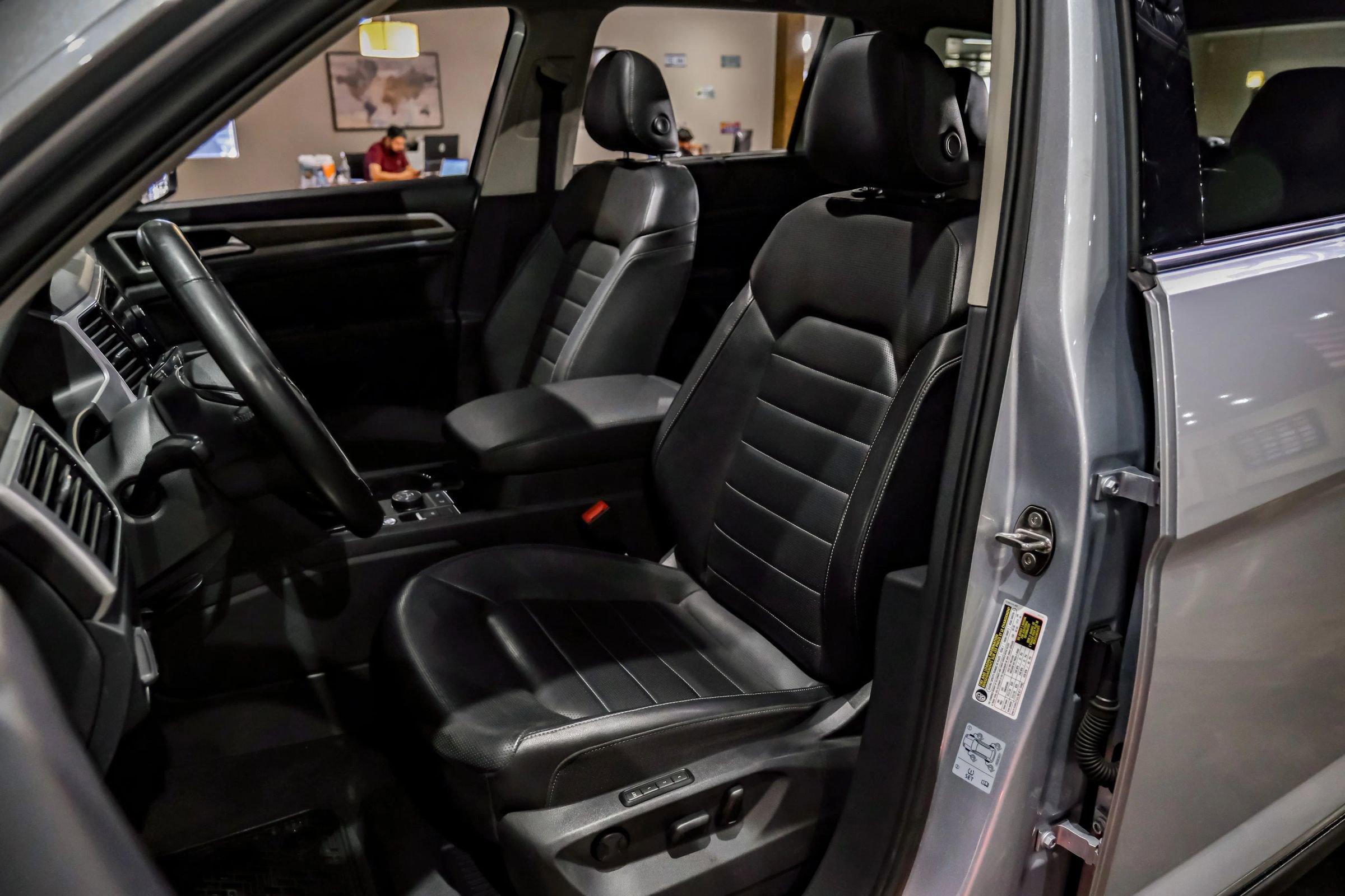 Used 2018 Volkswagen Atlas SEL Premium image 29