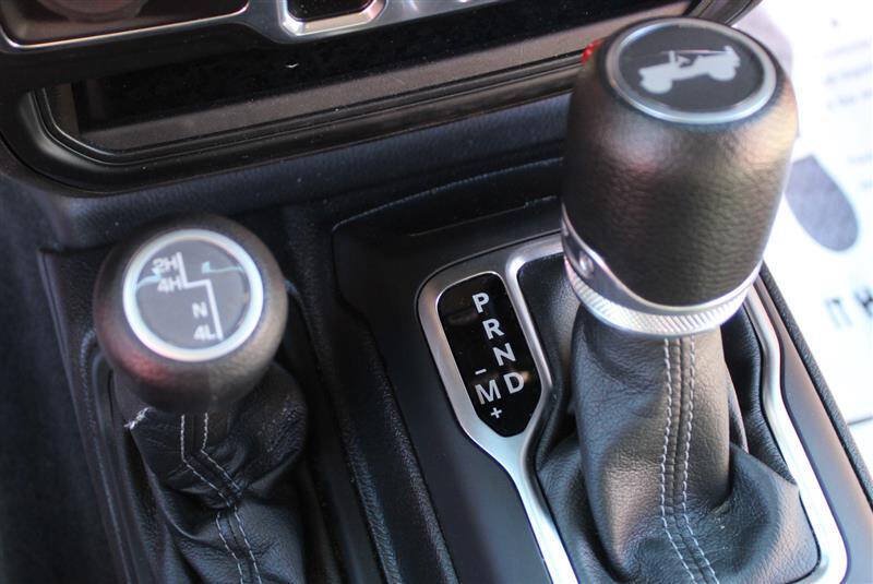 Used 2024 Jeep Wrangler Unlimited Sport AWD/4WD image 23