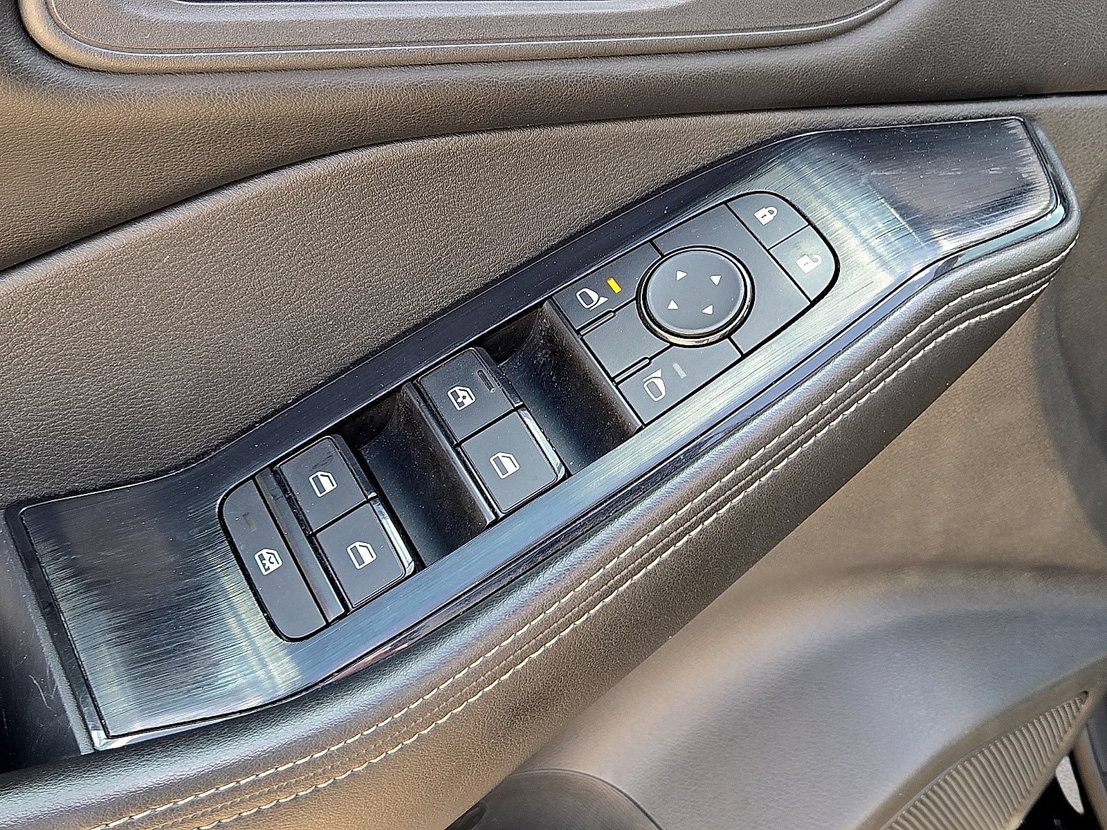 Used 2025 Nissan Rogue SV AWD/4WD image 22