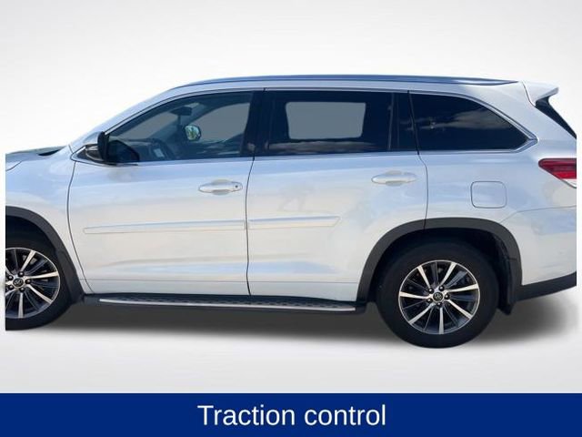 Used 2018 Toyota Highlander XLE image 6