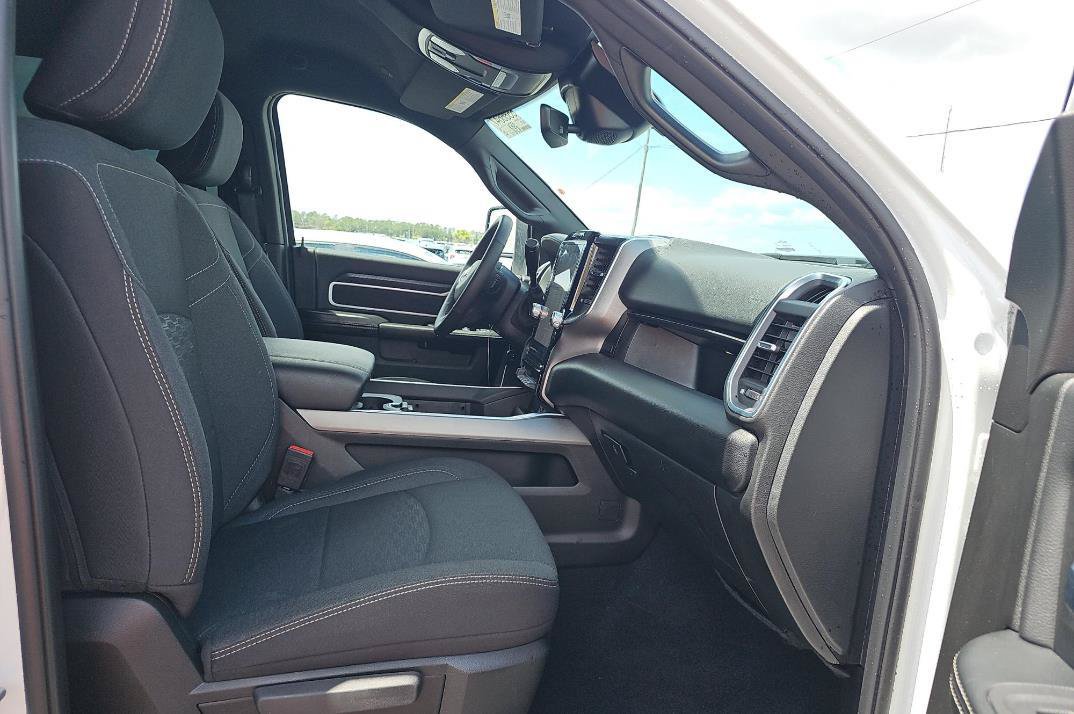 Used 2025 RAM 2500 Big Horn AWD/4WD image 9