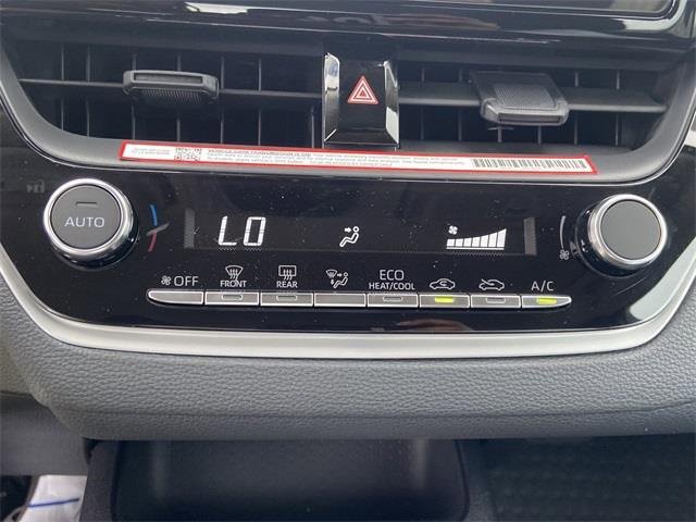 Used 2025 Toyota Corolla LE image 19