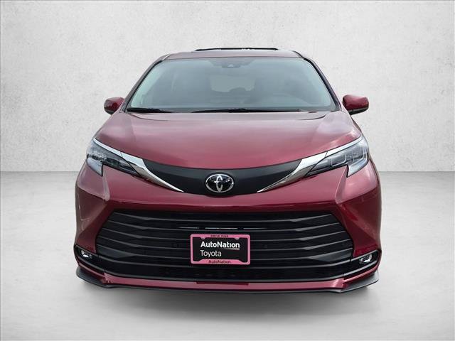 New 2026 Toyota Sienna XLE FWD image 6