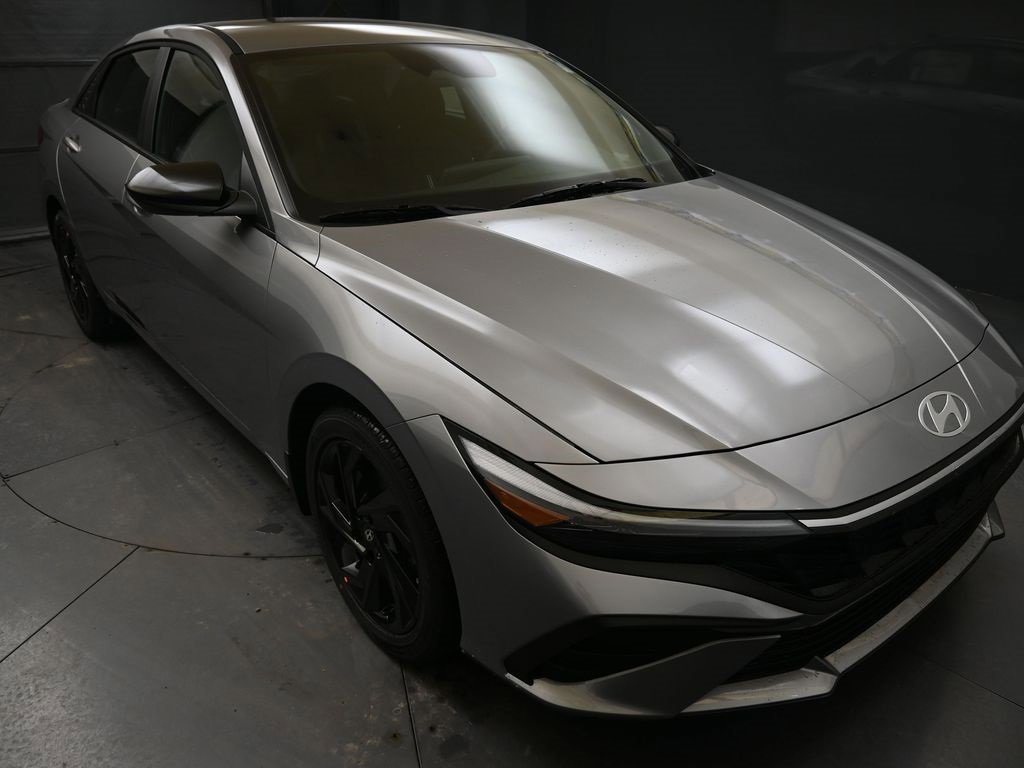 New 2026 Hyundai Elantra Sport image 4