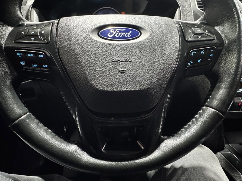 Used 2018 Ford Explorer XLT w/ Equipment Group 202A AWD/4WD image 12