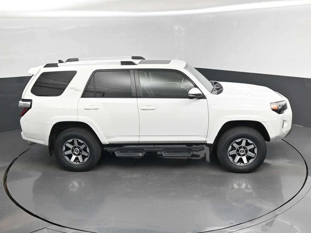 Used 2018 Toyota 4Runner TRD Off-Road Premium AWD/4WD image 13