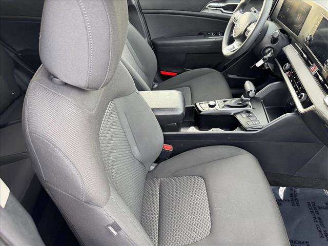 Used 2024 Kia Sportage LX image 19