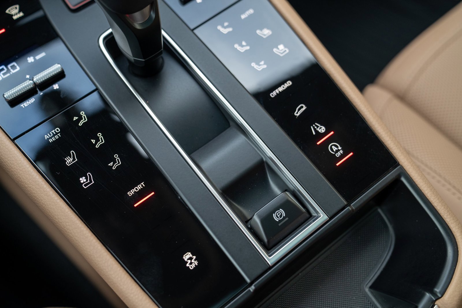 Used 2025 Porsche Macan image 20